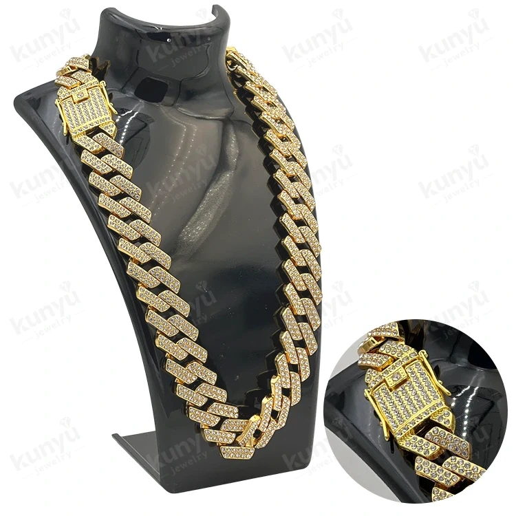 Hip-hop retiazkový náhrdelník
