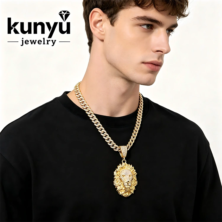 Pánsky hip-hop prívesok